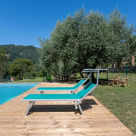 Дом отдыха Podere Il Giardino - Casale Rustico Degli Ulivi Con Piscina E Parco - Lucca *